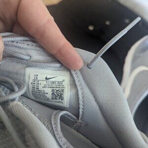 Roshe Run Nike size 15. Vguc. Worn around the house. Not outside